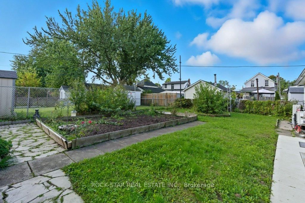 111 McAlpine Avenue S • Welland, ON photo 41