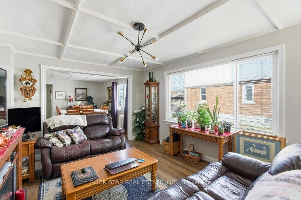 111 McAlpine Avenue S • Welland, ON photo 9