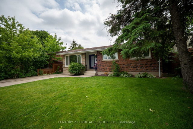 9 Kingslea Drive
