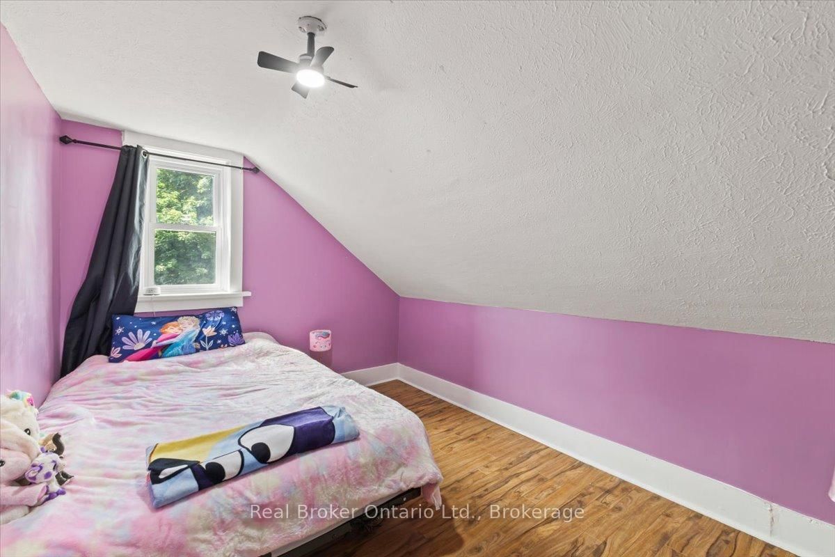 115 Durham Street W • Brockton, ON photo 13