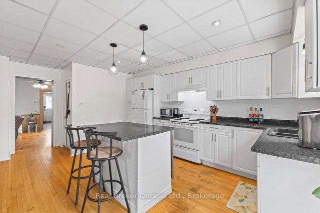115 Durham Street W