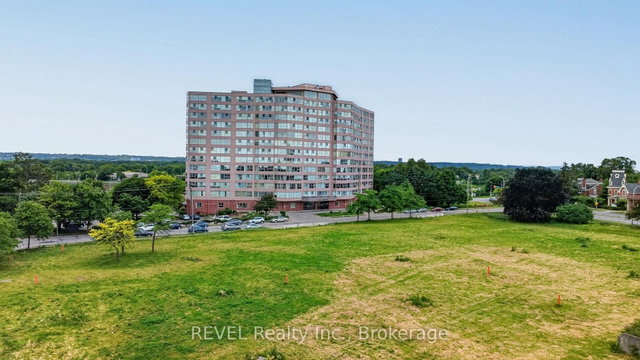 207 - 7 Gale Crescent