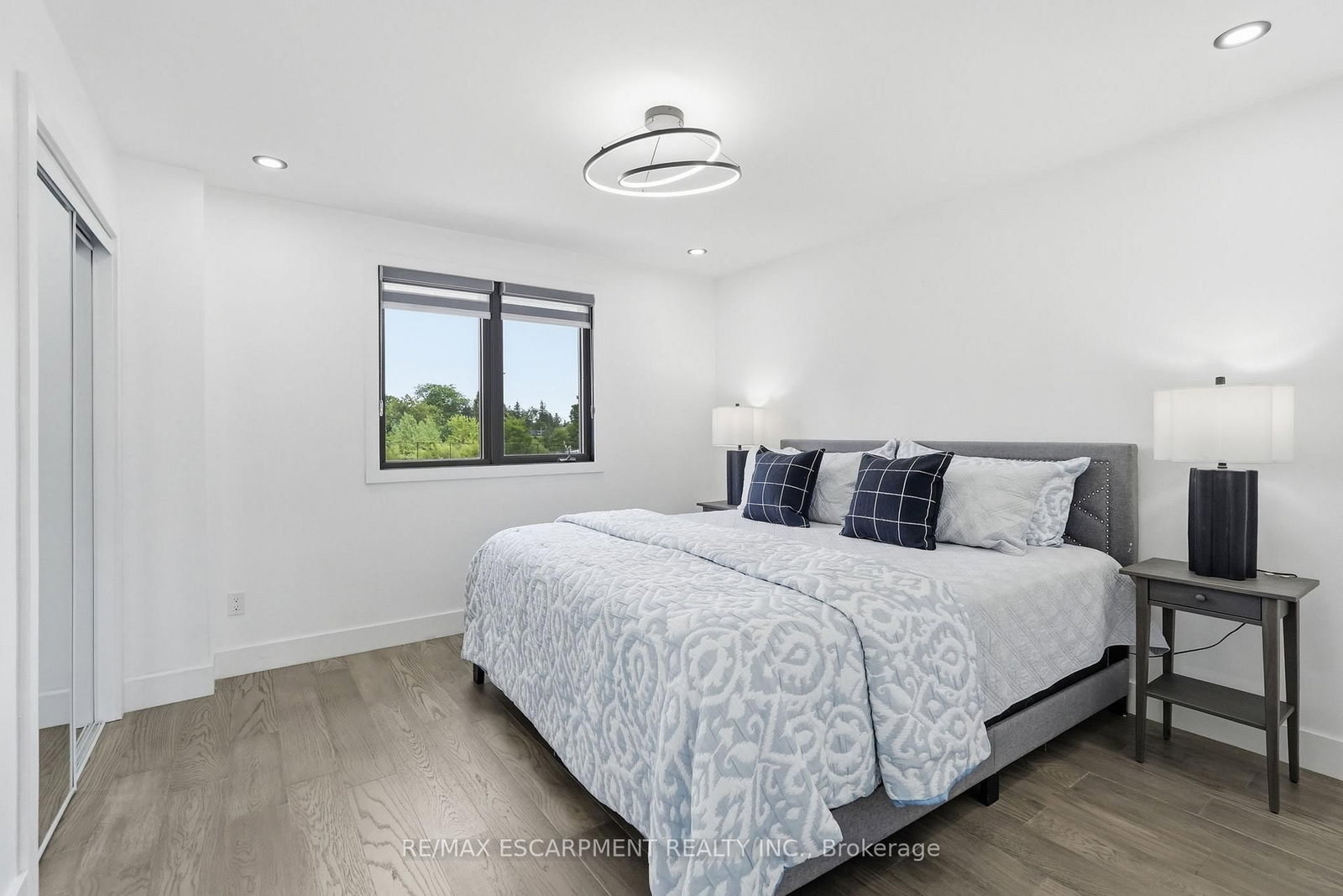 2 CURRIE Drive • Puslinch, ON photo 23