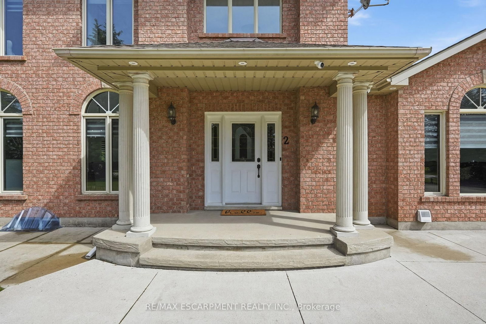 2 CURRIE Drive • Puslinch, ON photo 3