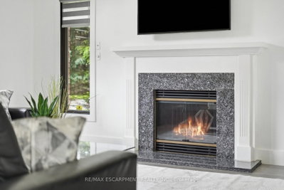 2 CURRIE Drive • Puslinch, ON photo 8
