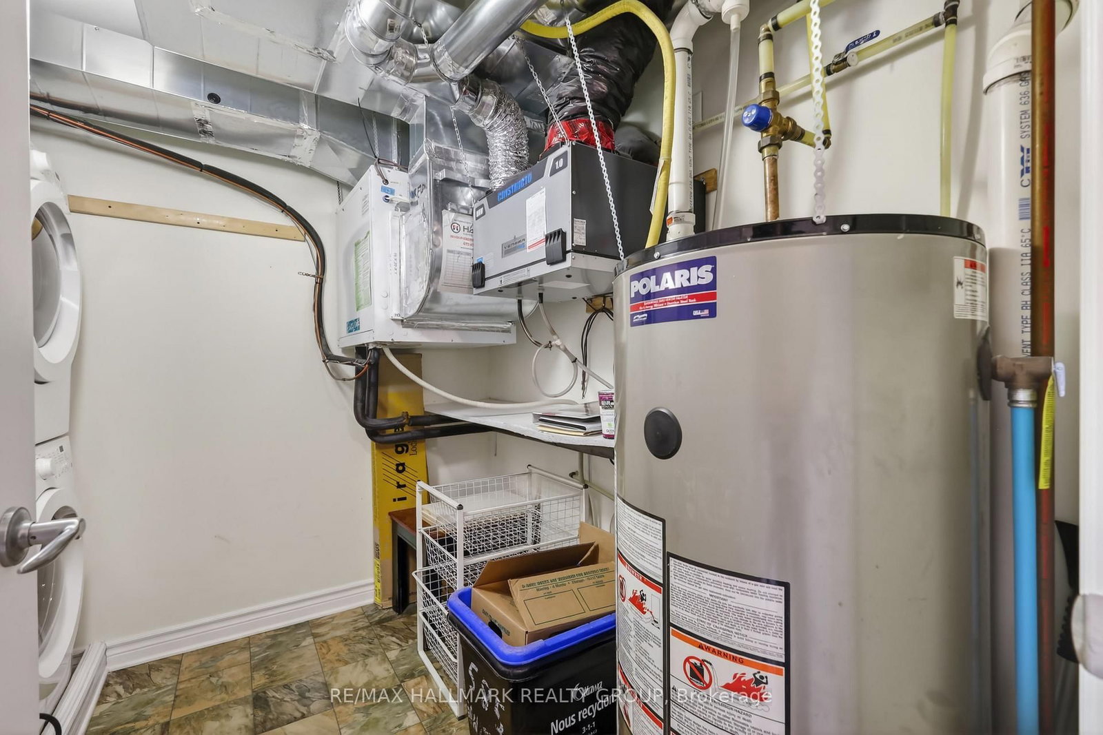 585 Stonefield Private • #3 • Ottawa, ON photo 33