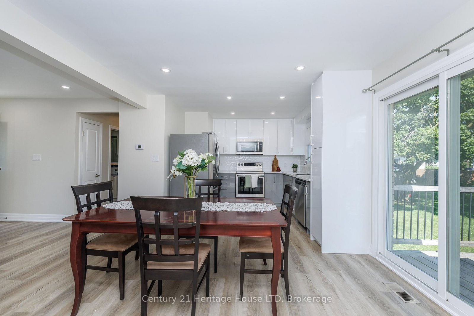 37 Coronation Boulevard • St. Catharines, ON photo 5