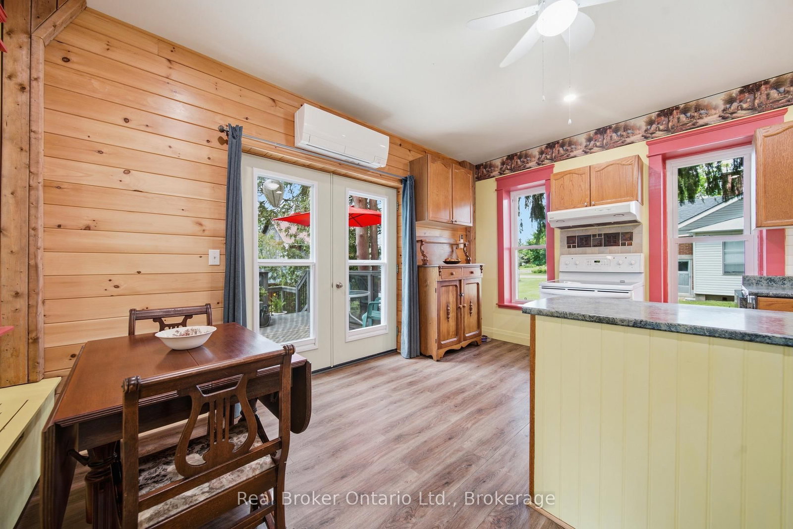 3050 Patrick Street • Howick, ON photo 14