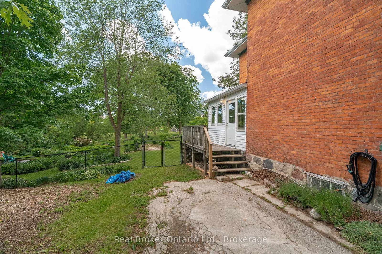 3050 Patrick Street • Howick, ON photo 28