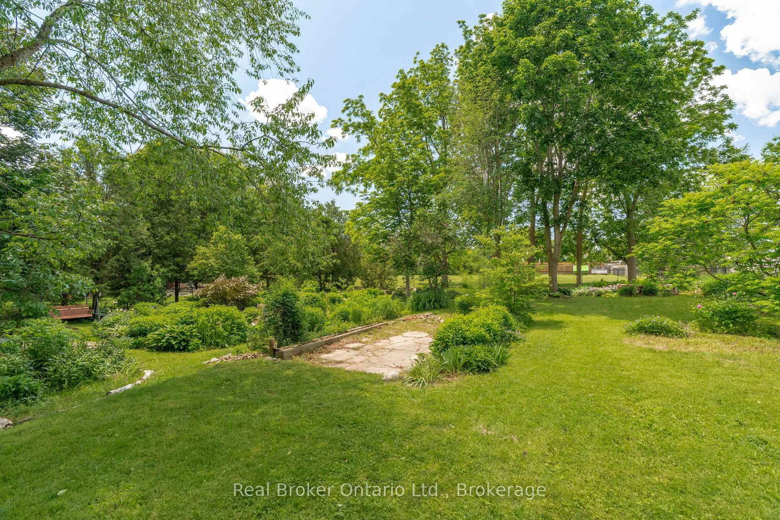 3050 Patrick Street • Howick, ON photo 34