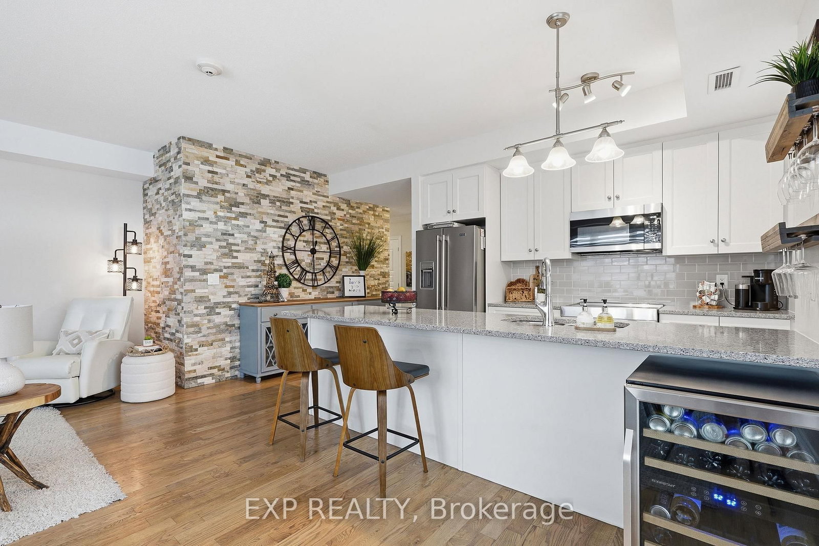 700 DU RIVAGE Street • #104 • Clarence-Rockland, ON photo 11