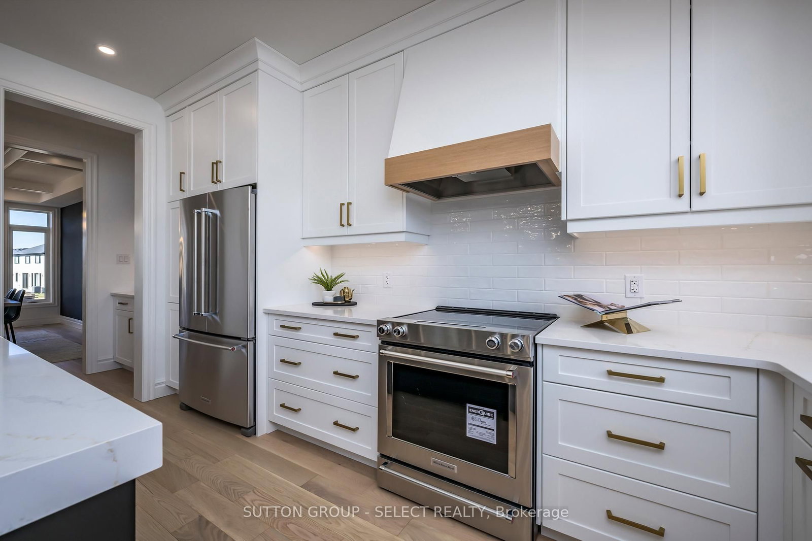 210 Harvest Lane • Thames Centre, ON photo 13
