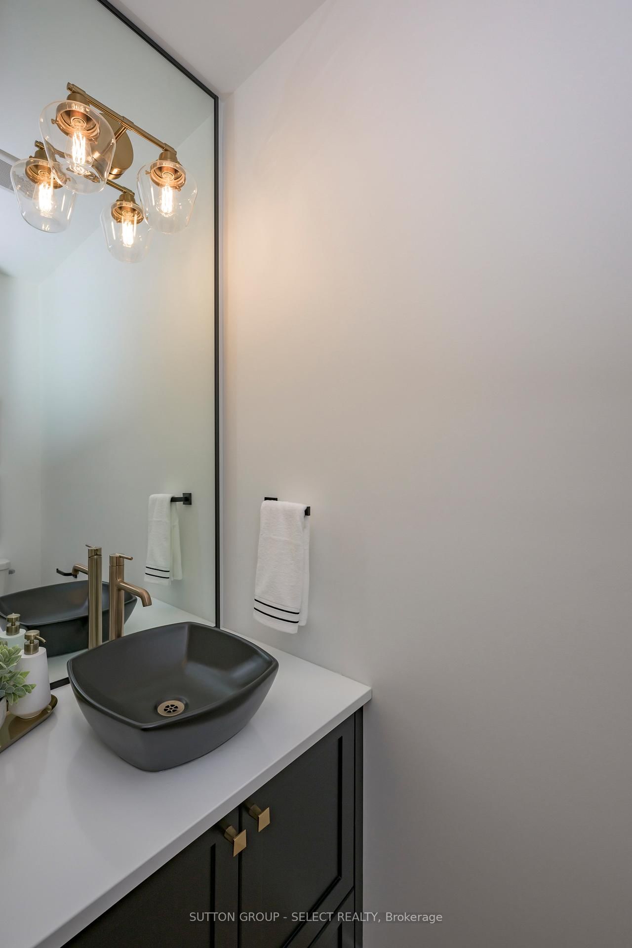 210 Harvest Lane • Thames Centre, ON photo 24