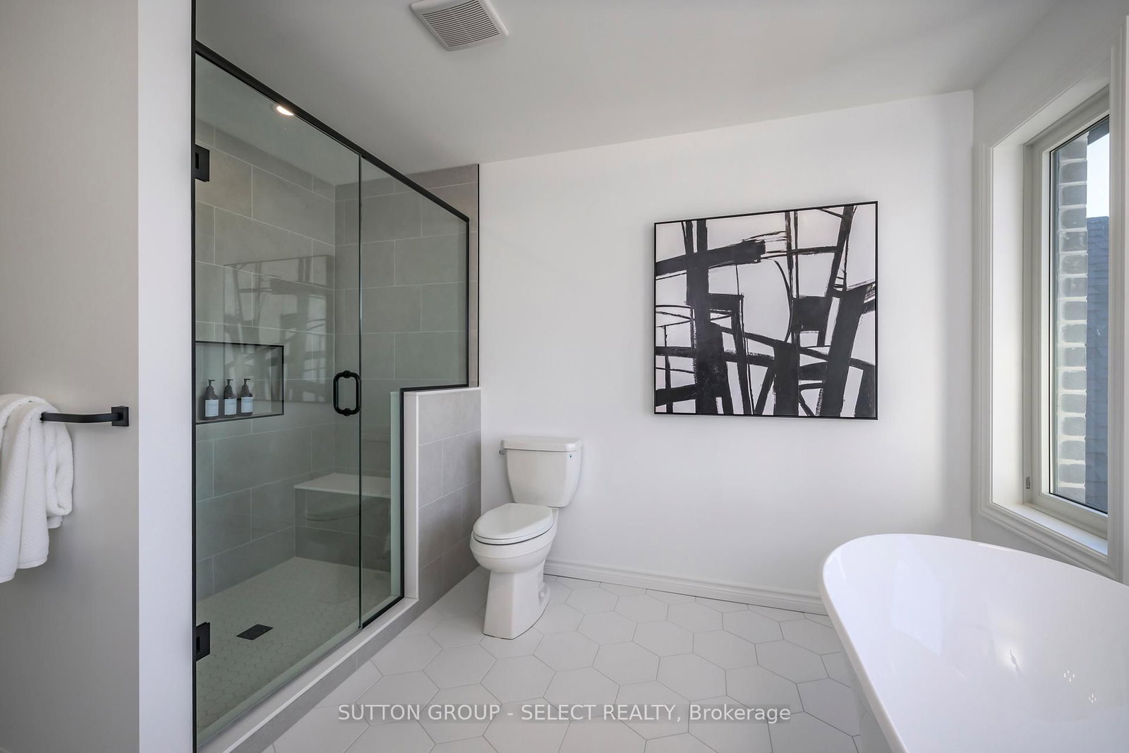 210 Harvest Lane • Thames Centre, ON photo 29