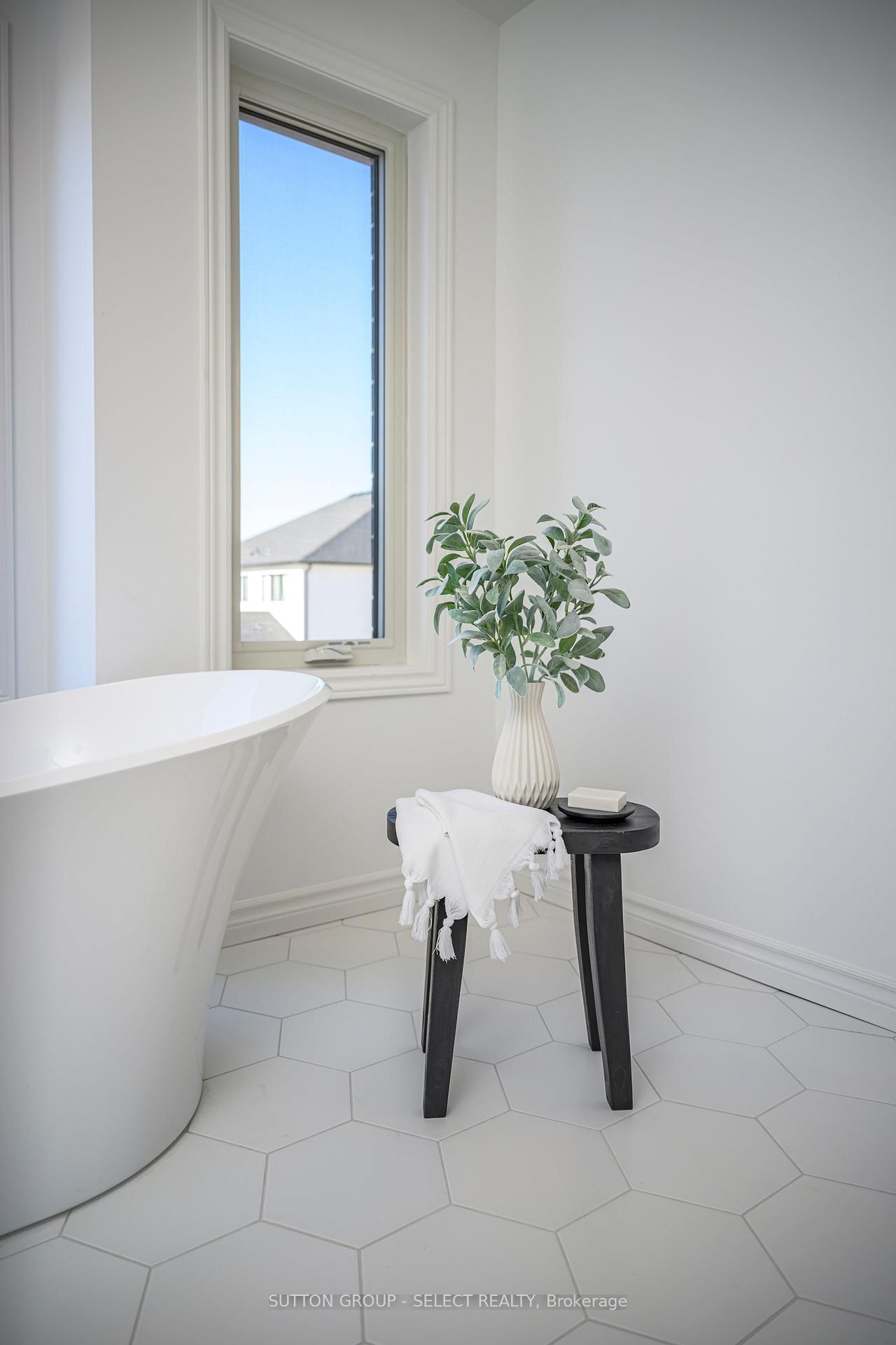 210 Harvest Lane • Thames Centre, ON photo 31