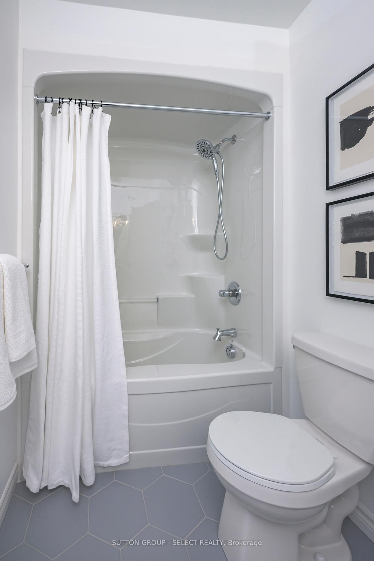 210 Harvest Lane • Thames Centre, ON photo 33