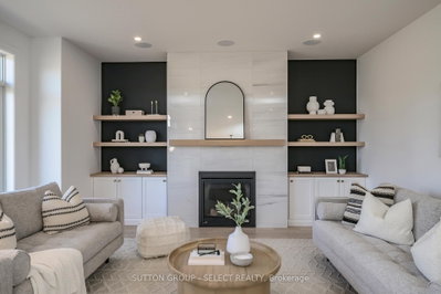 210 Harvest Lane • Thames Centre, ON photo 5