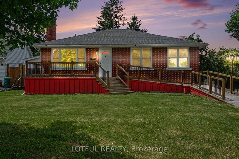 home for sale on 832 Rex Avenue