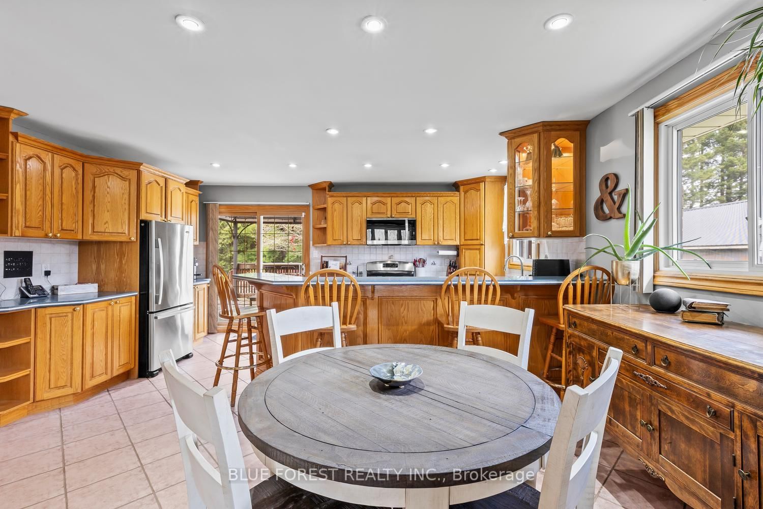 2362 Slo Pitch Road • Thames Centre, ON photo 11