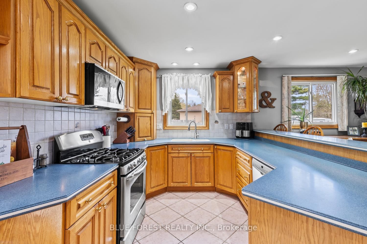 2362 Slo Pitch Road • Thames Centre, ON photo 14