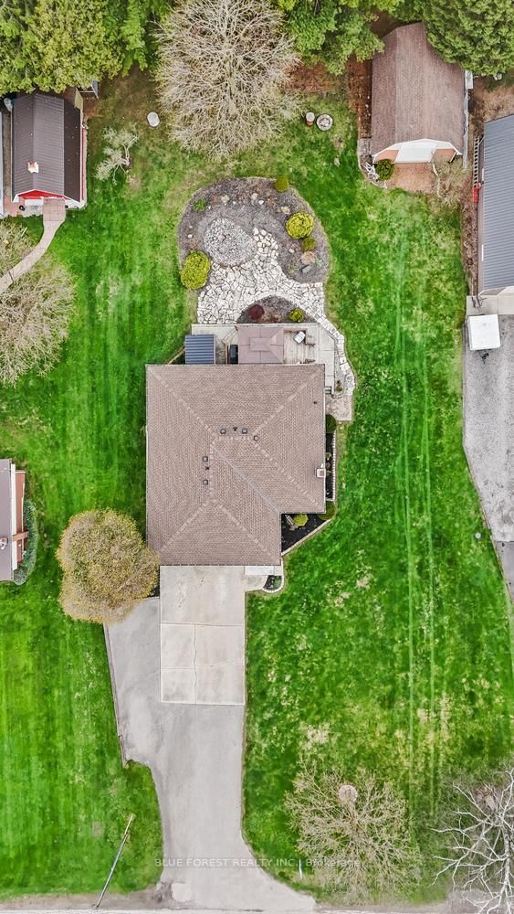 2362 Slo Pitch Road • Thames Centre, ON photo 37