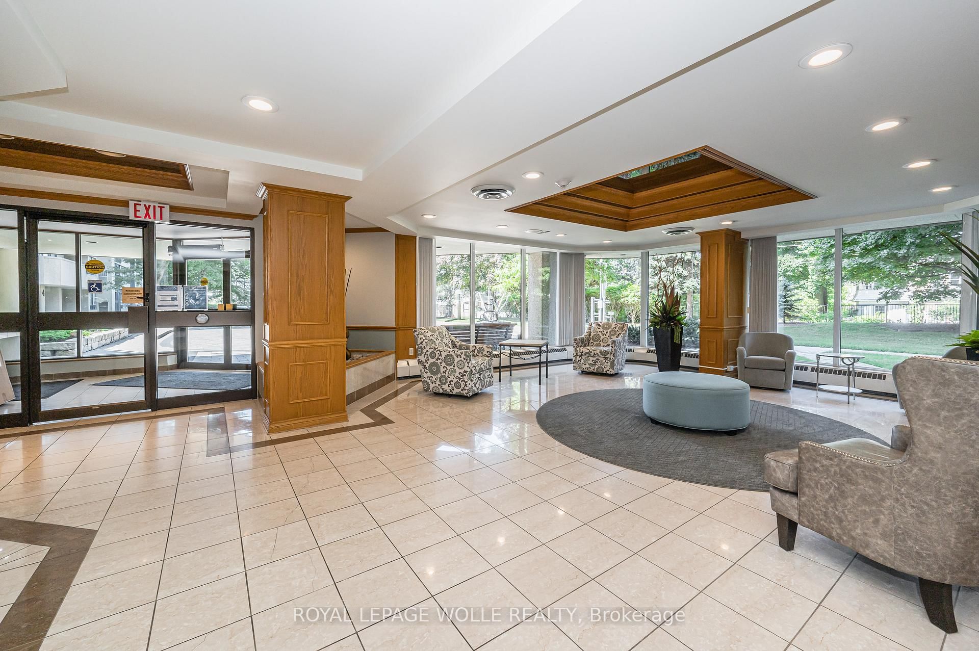 6 Willow Street, Unit 1807