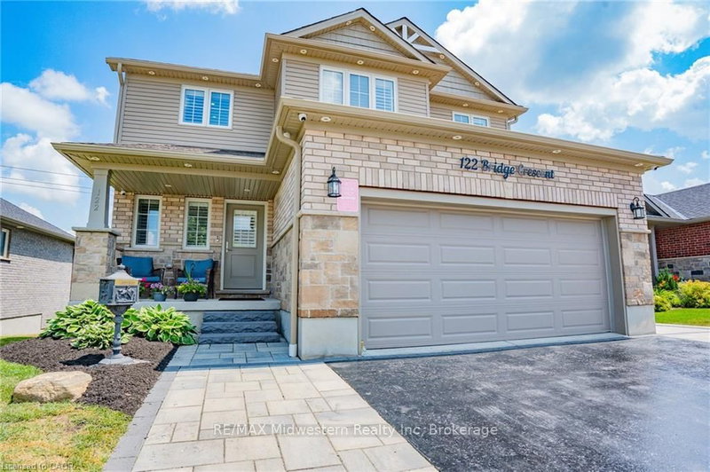 122 Bridge Crescent