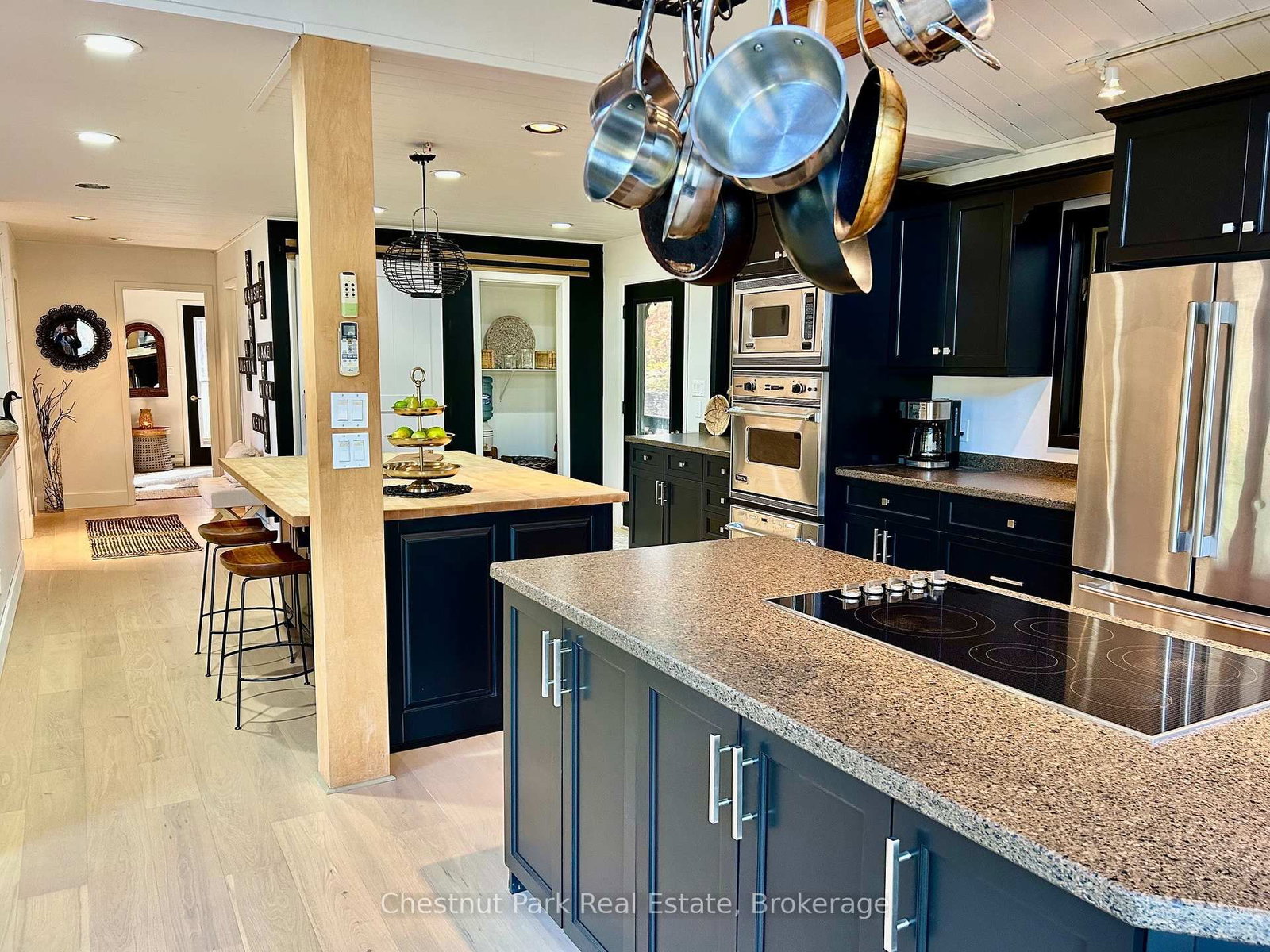 5600 Kahshe Lake • Gravenhurst, ON photo 16