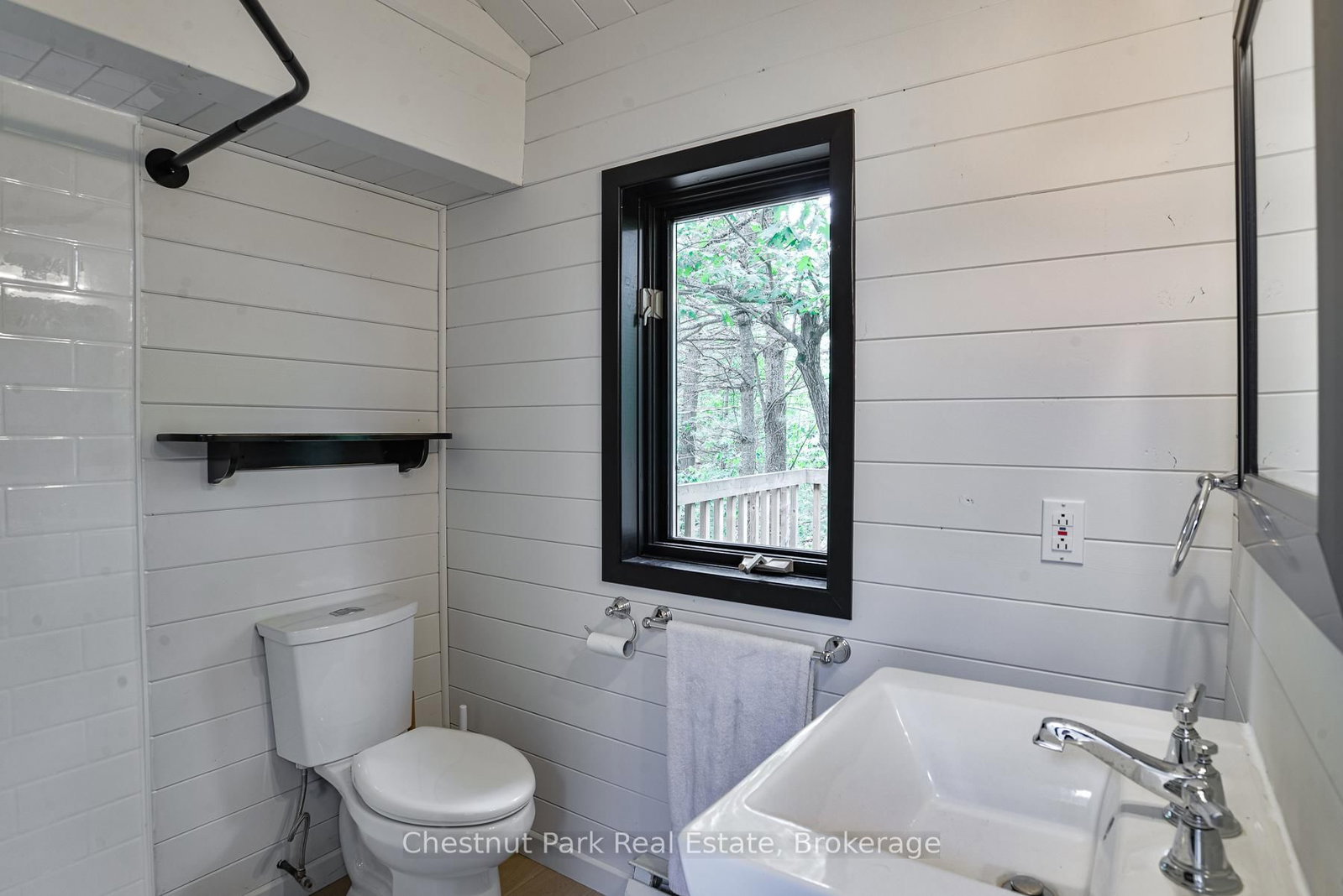 5600 Kahshe Lake • Gravenhurst, ON photo 30