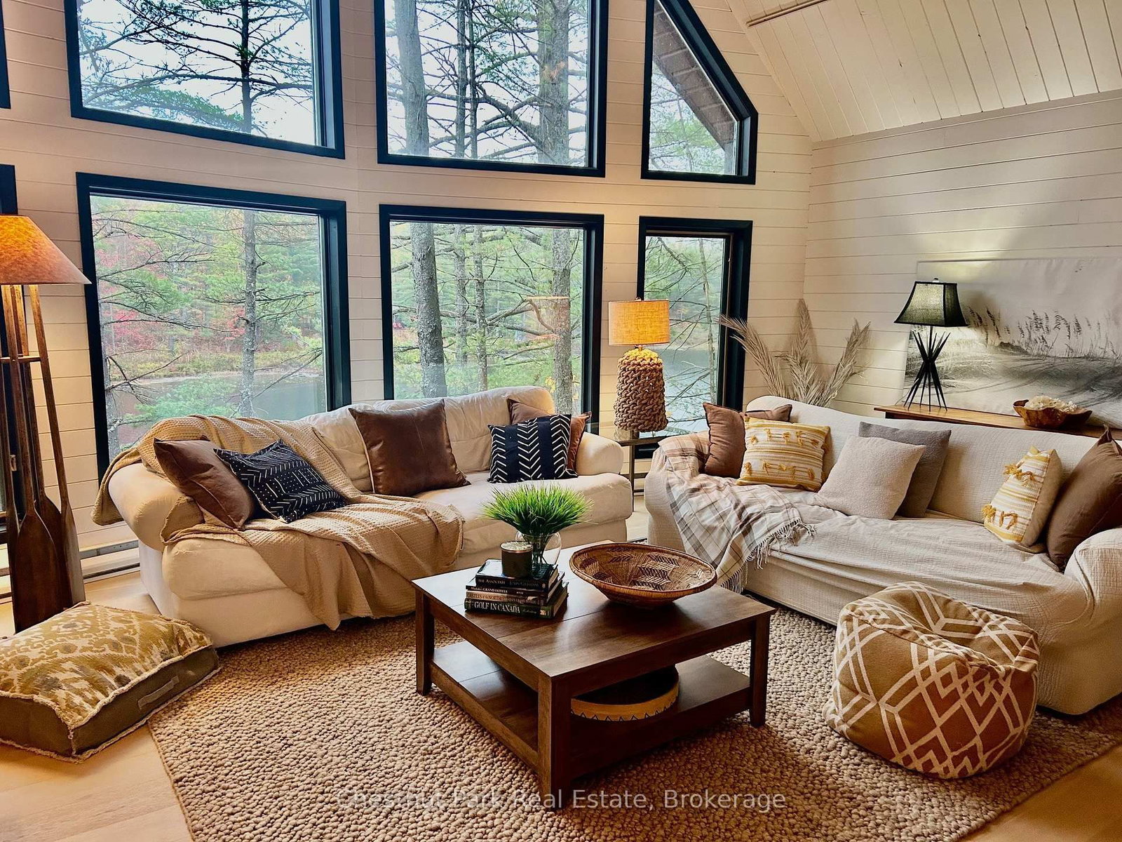 5600 Kahshe Lake • Gravenhurst, ON photo 9