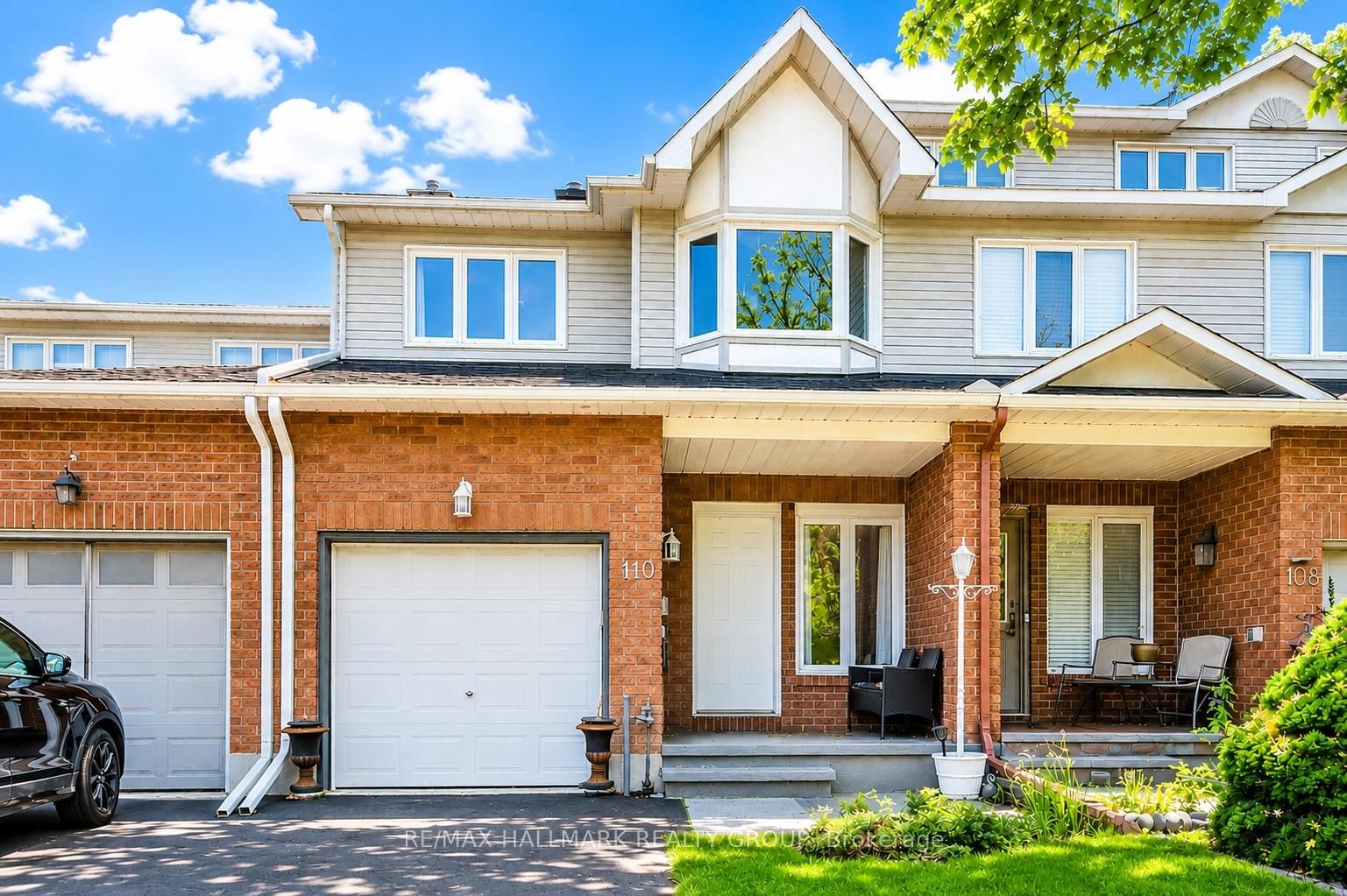 Townhouse for sale at 110 Hunter's Glen Crescent, Ottawa, Ontario, K1T 3R1 - Hunt Club Park/Greenboro - MLS: X13455154