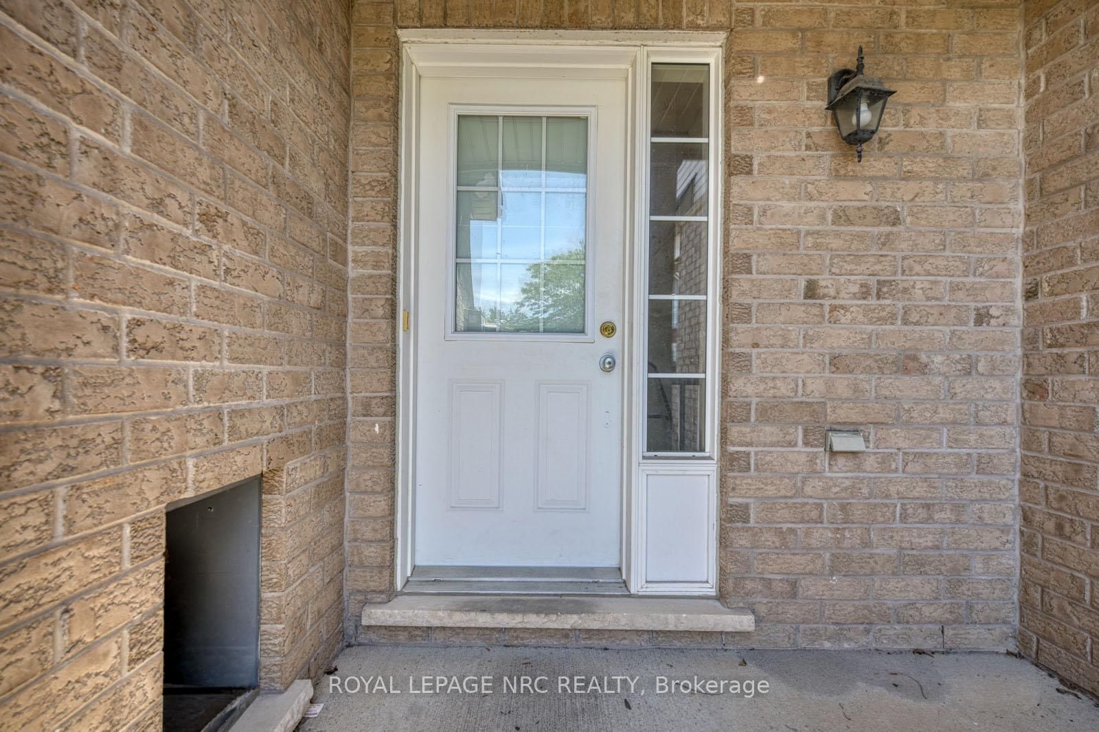 34 Chloe Street • St. Catharines, ON photo 2