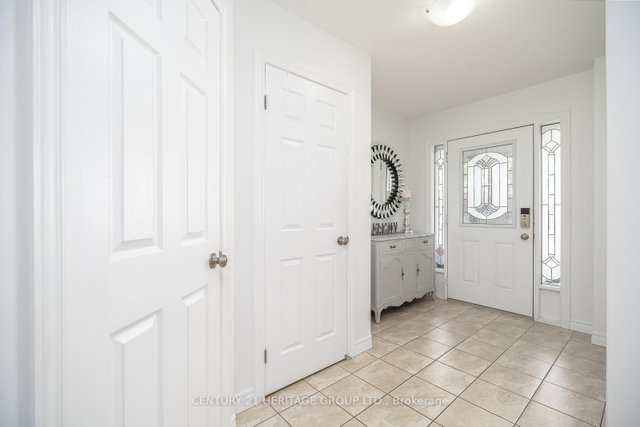 32 Hyslop Avenue
