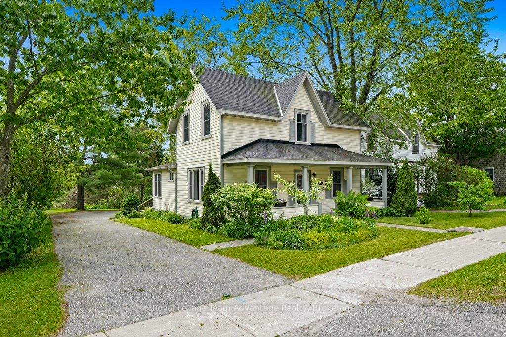 35 William Street • Parry Sound, ON photo 3