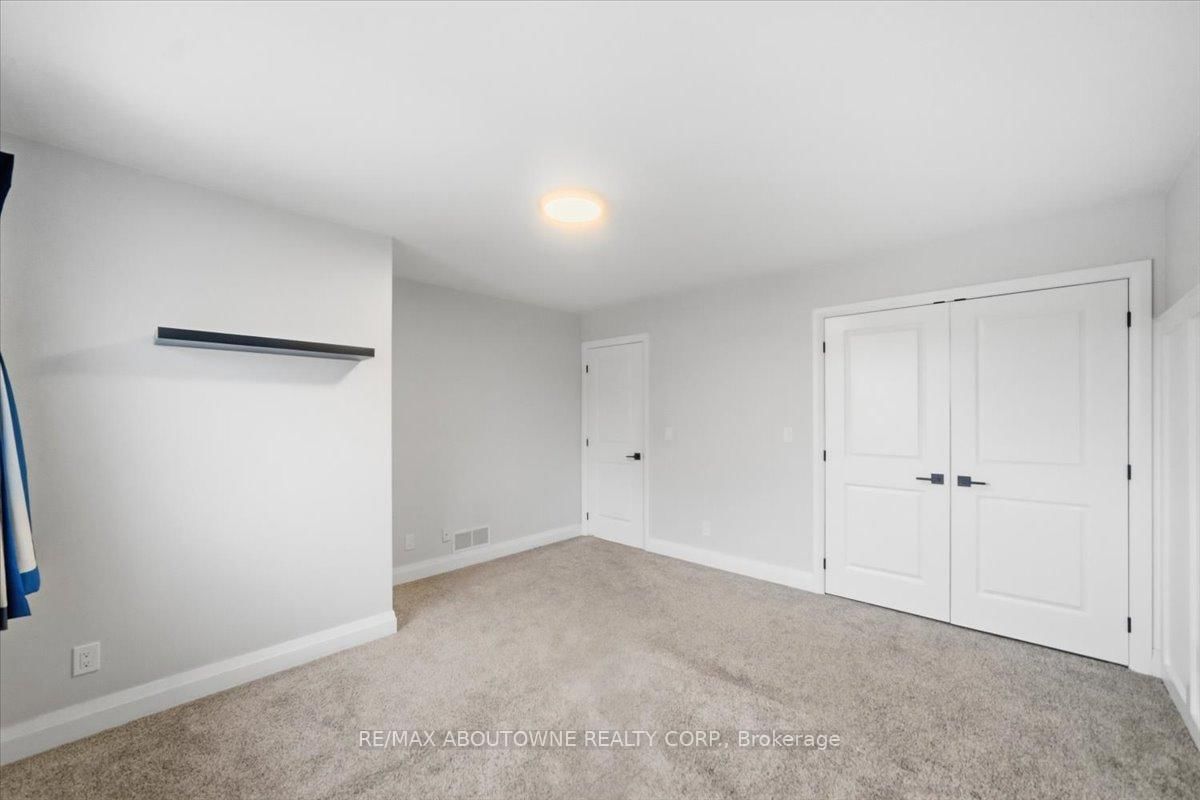 12 W Main Street • Haldimand, ON photo 17