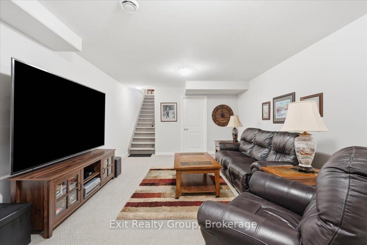 30 Sandhu Crescent • Belleville, ON photo 15