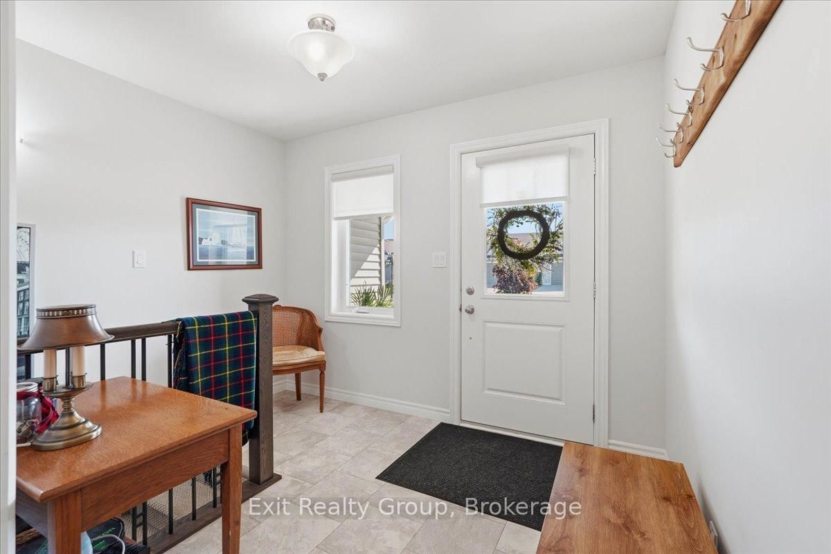 30 Sandhu Crescent • Belleville, ON photo 3