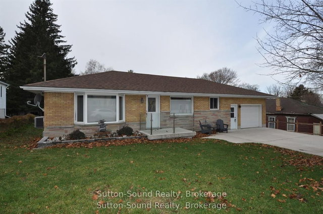 10 Brownlee Street S