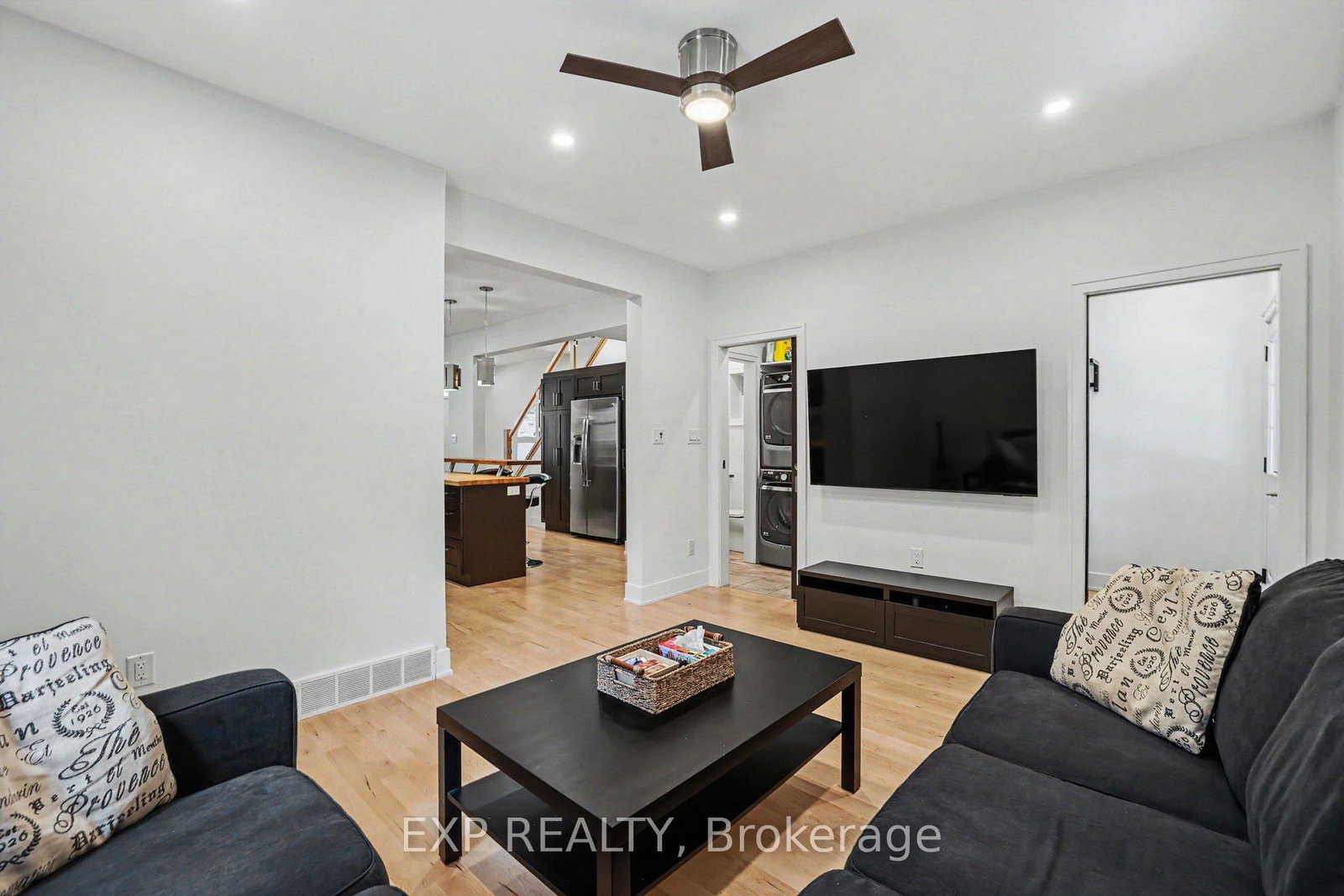 62 Young Street • Ottawa, ON photo 16