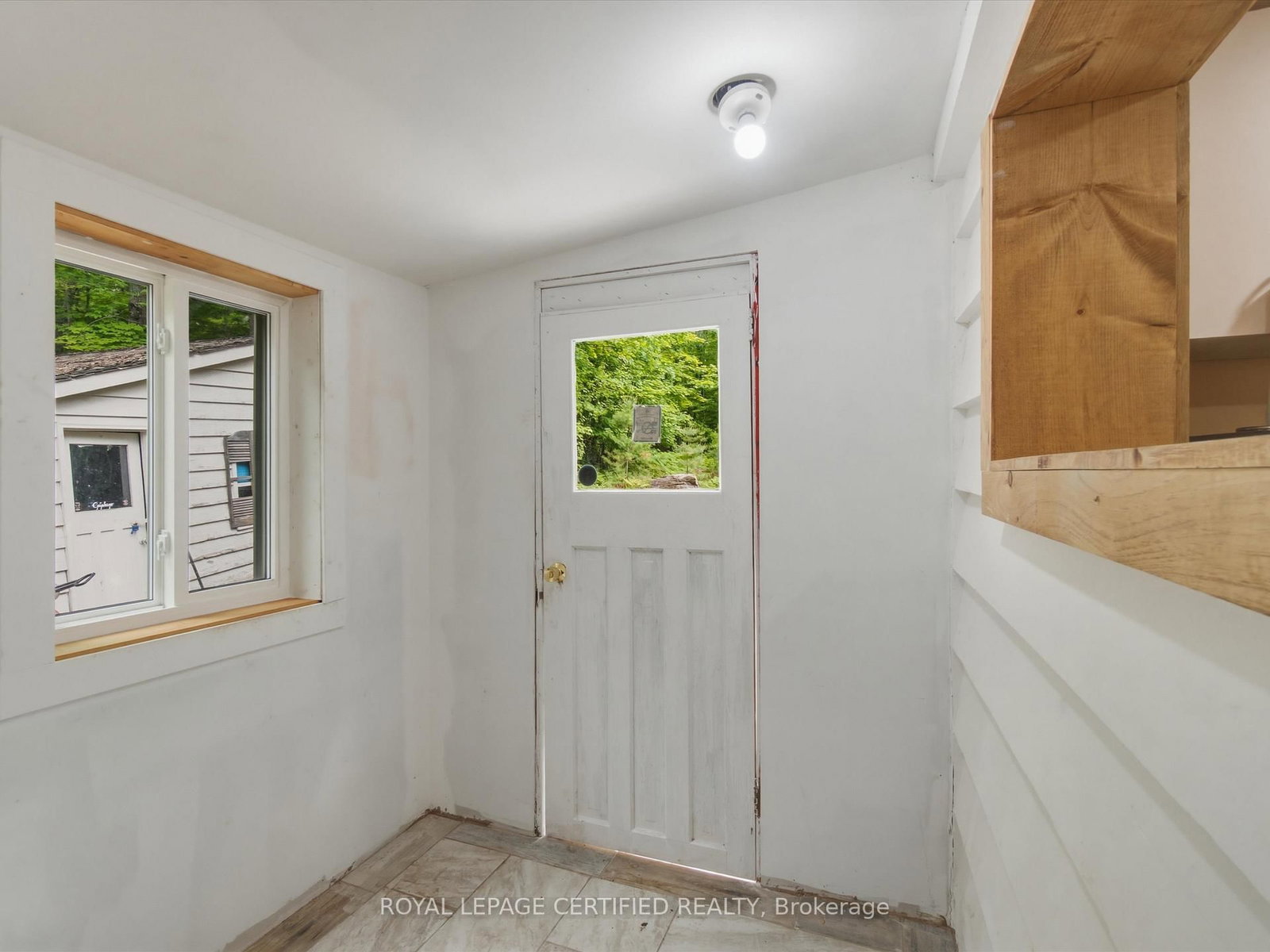 240 Britannia Road • Huntsville, ON photo 21