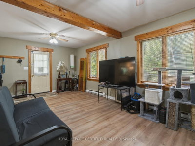 240 Britannia Road • Huntsville, ON photo 8