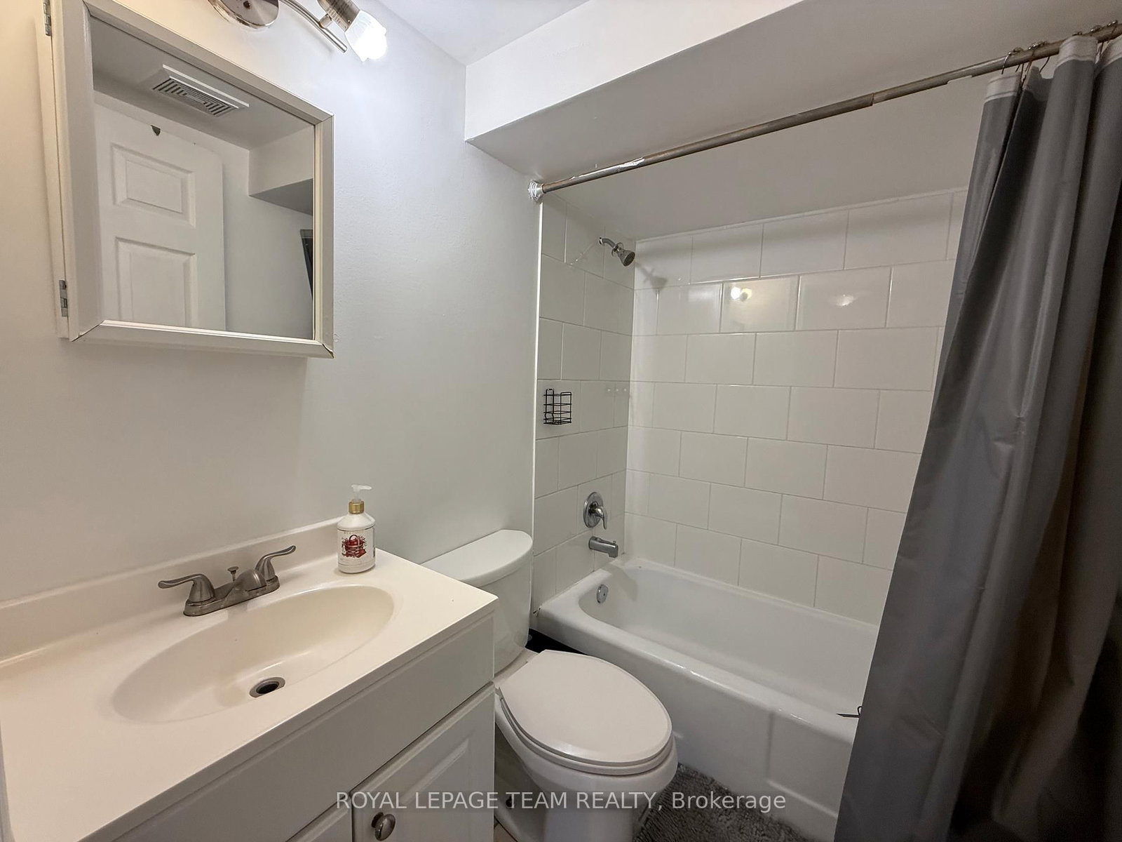 1627 CHAUCER Avenue • #1 & 2 • Ottawa, ON photo 21
