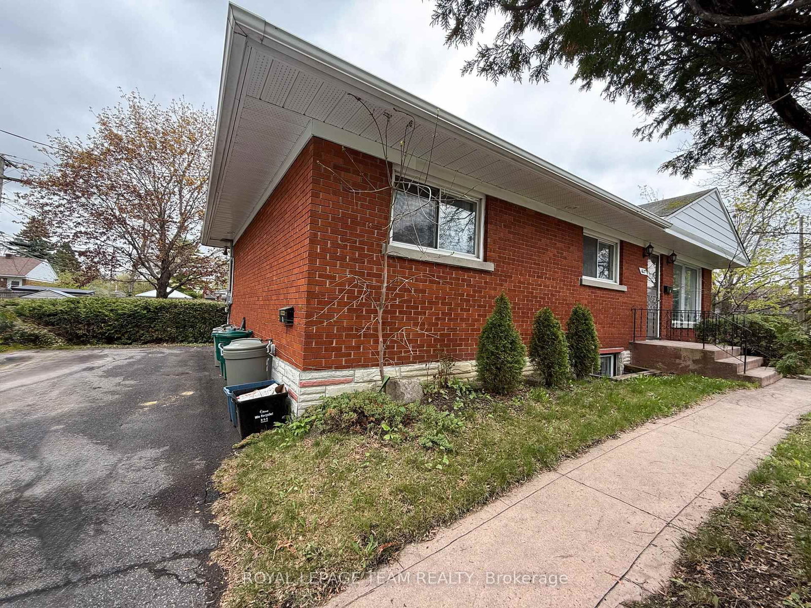 1627 CHAUCER Avenue • #1 & 2 • Ottawa, ON photo 25