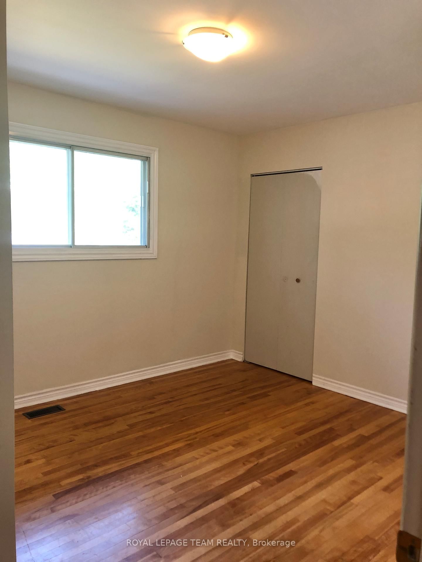 1627 CHAUCER Avenue • #1 & 2 • Ottawa, ON photo 9