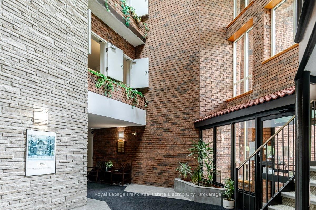 921 Armour Road, Unit 309