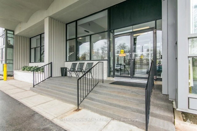 401 - 24 Midland Drive