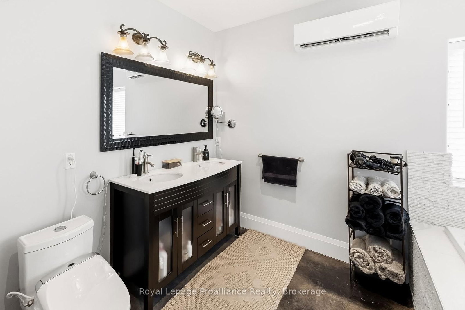 1646 Harriet Lane • Selwyn, ON photo 18
