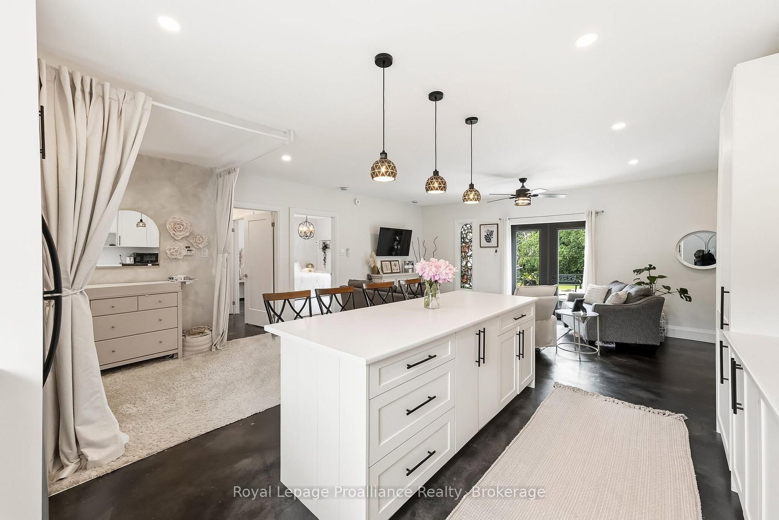 1646 Harriet Lane • Selwyn, ON photo 32