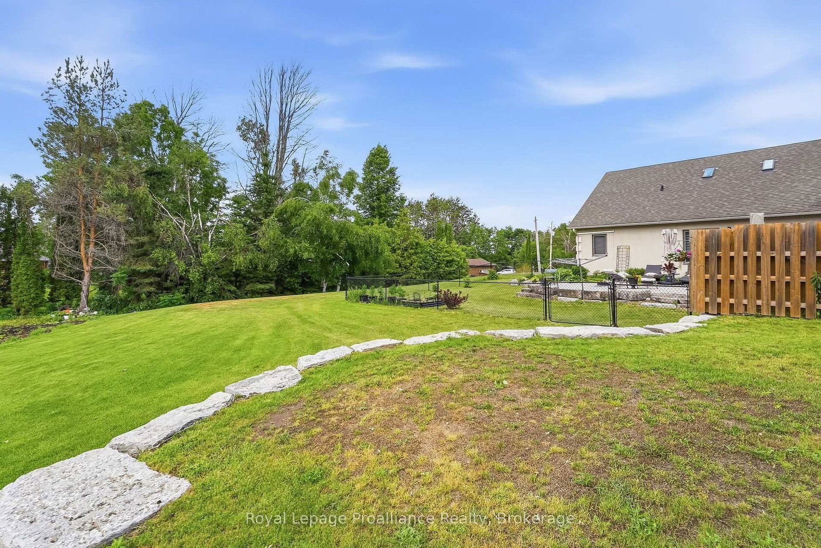 1646 Harriet Lane • Selwyn, ON photo 43