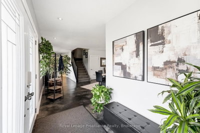1646 Harriet Lane • Selwyn, ON photo 5